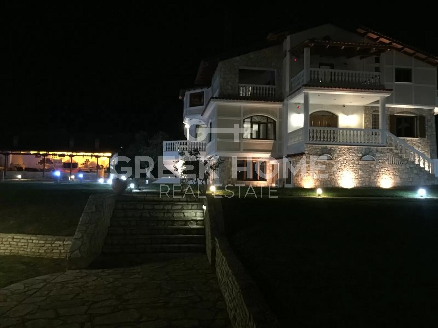 Μεζονέτα 445 τ.μ. προς πώληση, Κέντρο Σπάτων