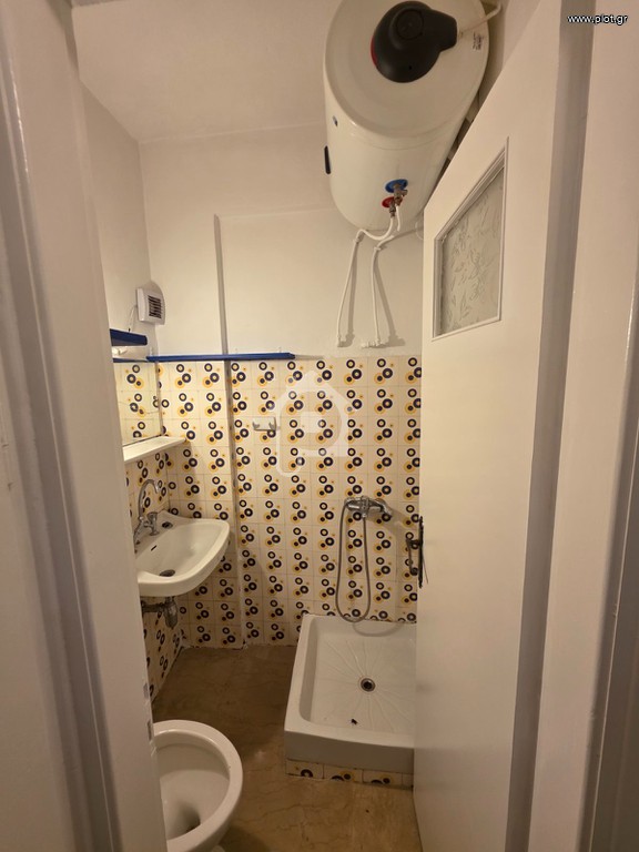 Studio / γκαρσονιέρα 28 τ.μ. προς ενοικίαση, Πολύγωνο