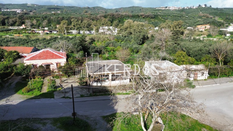 Κατάστημα 186 τ.μ. προς πώληση, Νεριανά