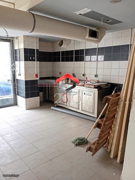 Κατάστημα 155 τ.μ. προς ενοικίαση, Ροτόντα