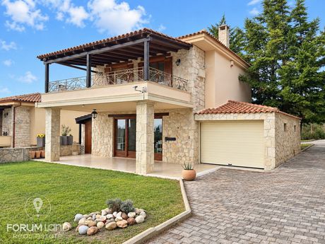 Villa 200 sqm for sale