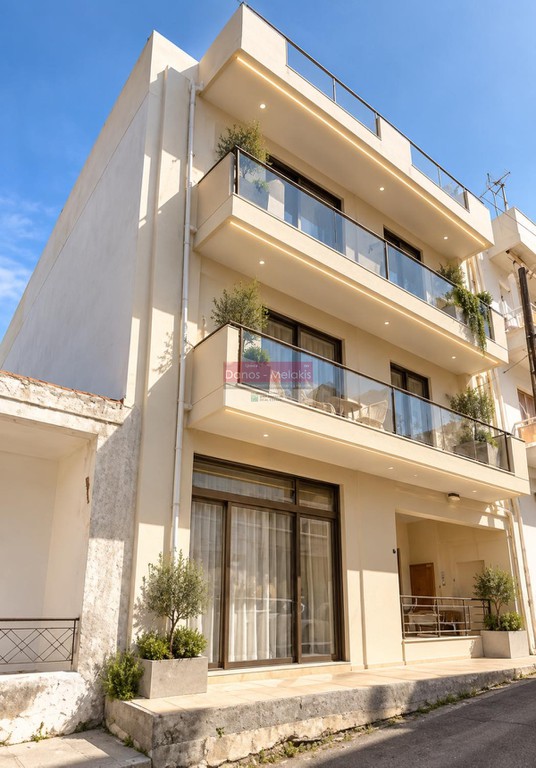 Κτίριο 415 τ.μ. προς πώληση, Πατέλες