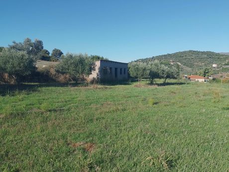 Οικόπεδο 705 τ.μ. προς πώληση