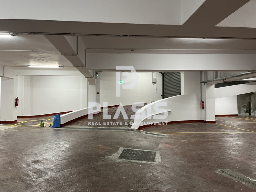 Parking 885 τ.μ. προς πώληση, Άνω Πατήσια