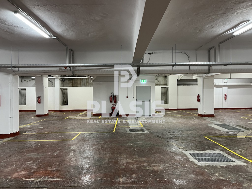 Parking 885 τ.μ. προς πώληση, Άνω Πατήσια