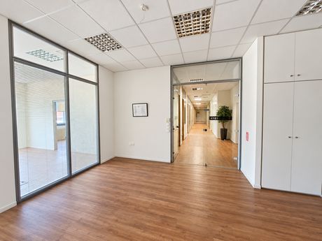 Office 1.000 sqm for rent