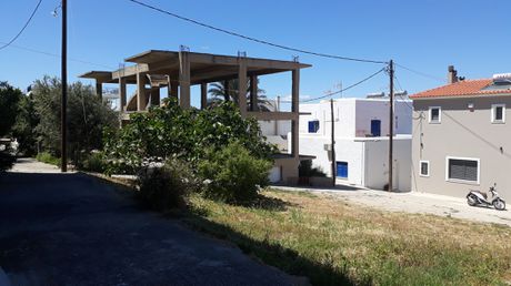 Building 250 sqm for sale
