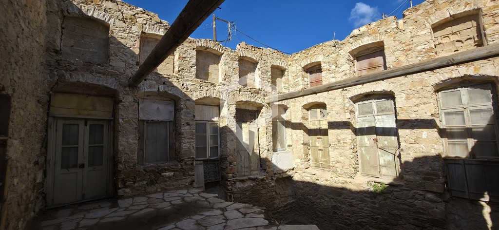 Οικόπεδο 107 τ.μ. προς πώληση, Ερμούπολη