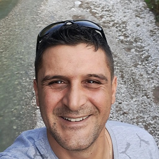 Κωστας